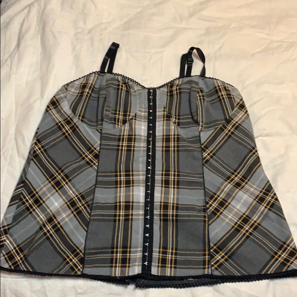 Torrid top